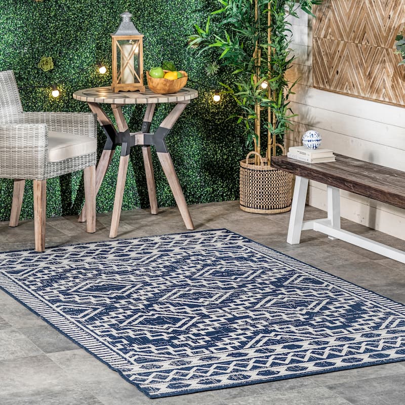 Nuloom Cari Moroccan Tribal Indoor/Outdoor Area Rug - 4' x 6' - Blue