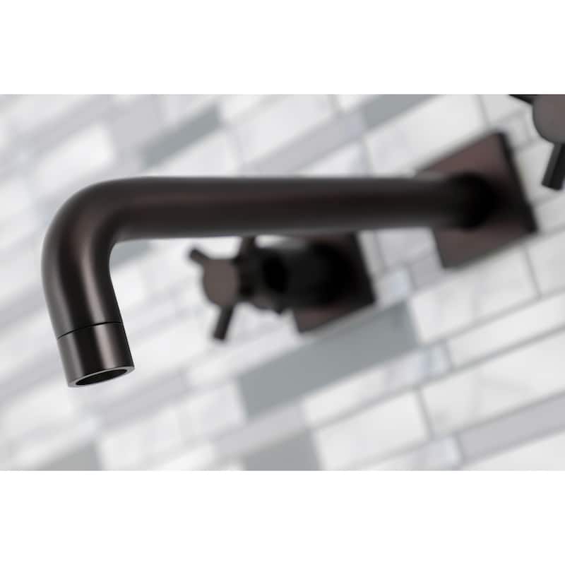 Concord 3-Hole Wall Mount Roman Tub Faucet in Polished Brass