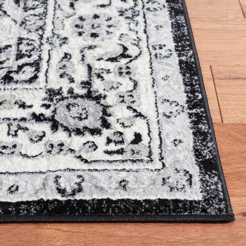 SAFAVIEH Brentwood Zhana Oriental Medallion Rug