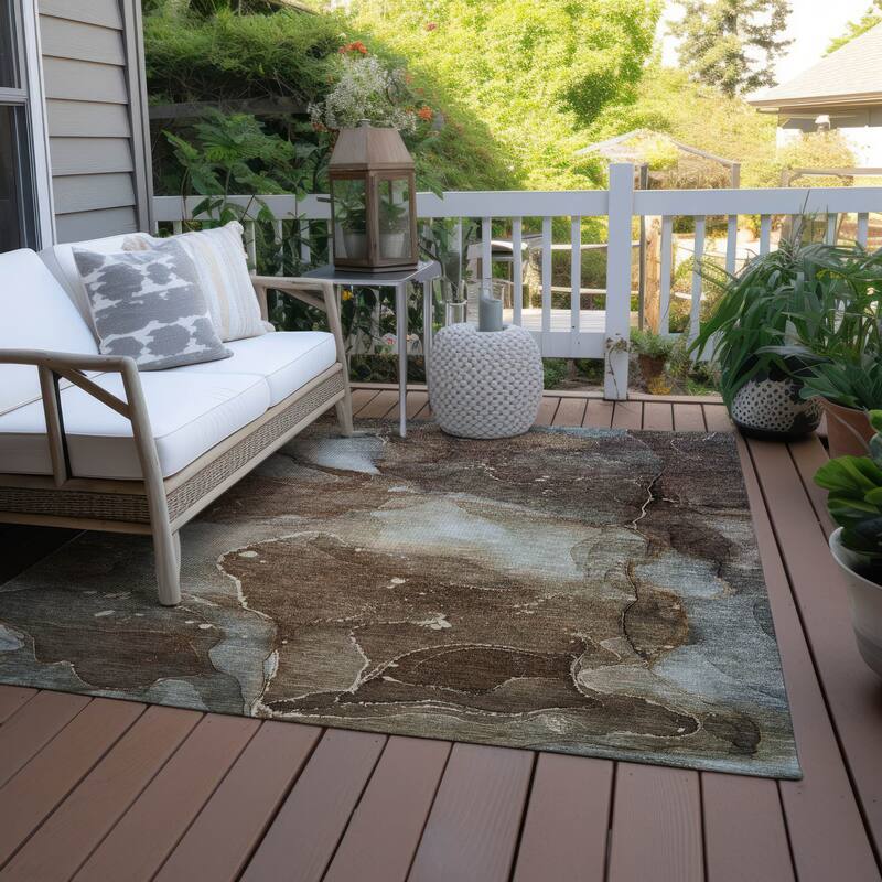 Varo Unique Abstract Weather Resistant Timeless Fusion Outdoor Rug