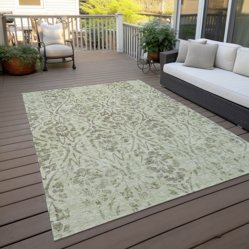 Machine Washable Indoor/ Outdoor Chantille Distressed Traditional Rug - Aloe - 5' x 7'6"