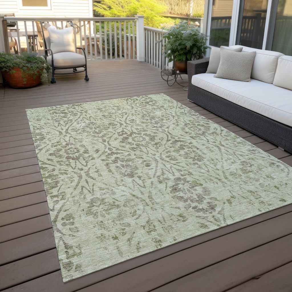 Machine Washable Indoor/ Outdoor Chantille Distressed Traditional Rug