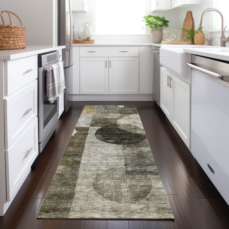 Machine Washable Indoor/ Outdoor Abstract Geo Chantille Rug - Taupe - 2'3" x 7'6"