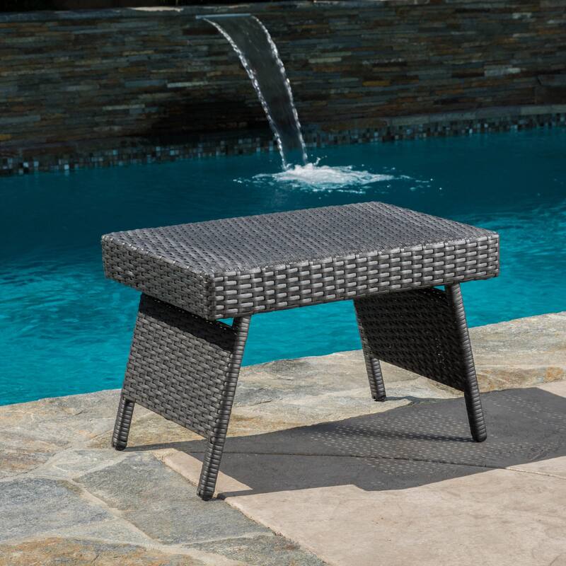 SALEM PE WICKER SNACK table