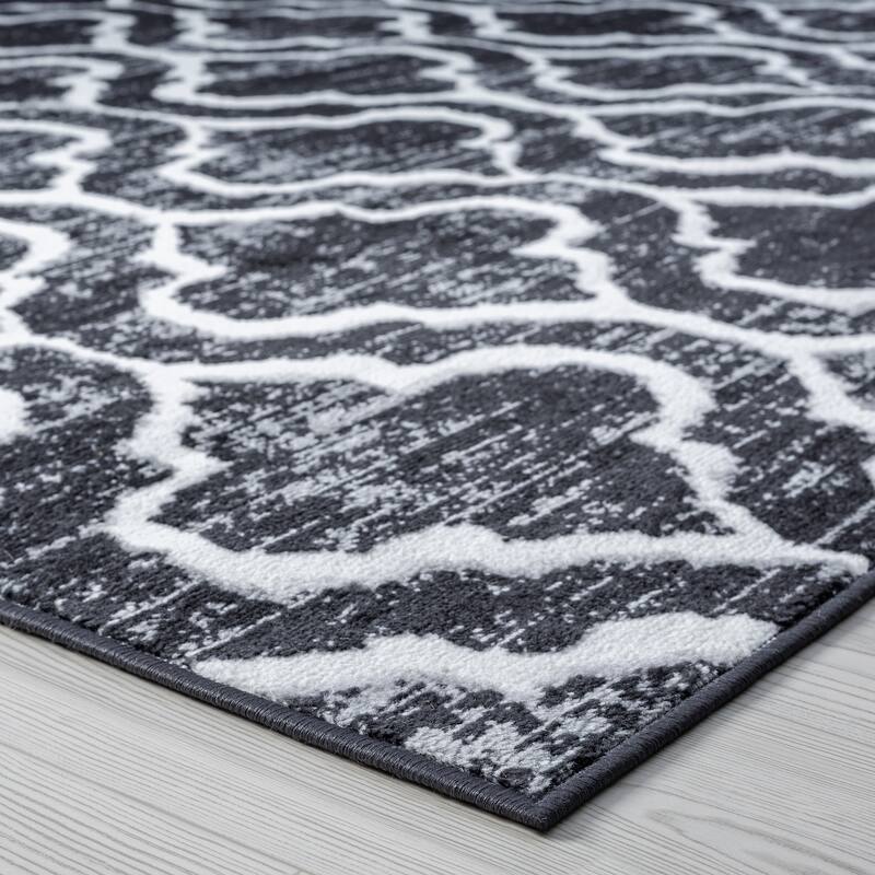 Wyman Farmhouse Geometric Indoor Area Rug