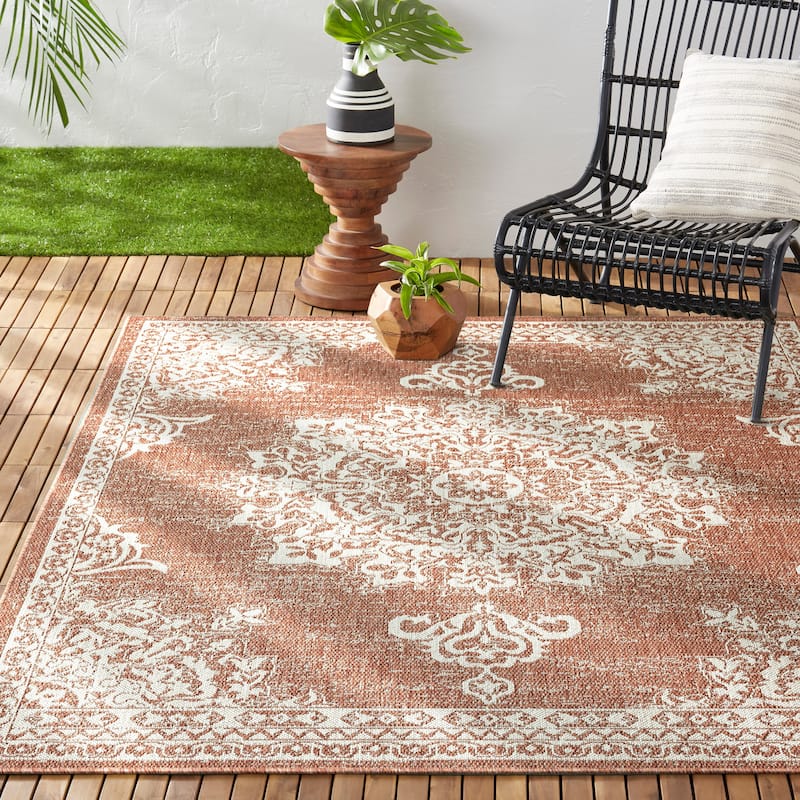 Nicole Miller Patio Country Azalea Indoor/Outdoor Area Rug