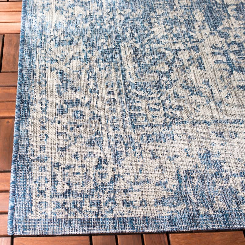 SAFAVIEH Courtyard Gunsel Outdoor Waterproof Patio Backyard Rug