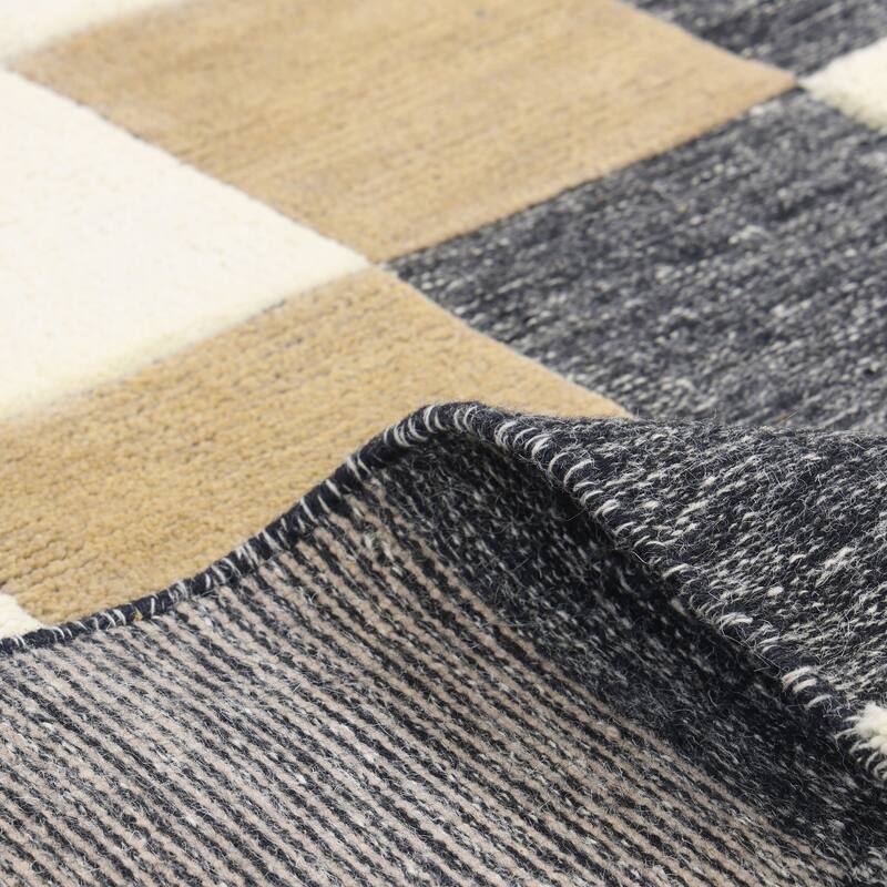 Overton Handmade Modern Contemporary Checkered Area Rug