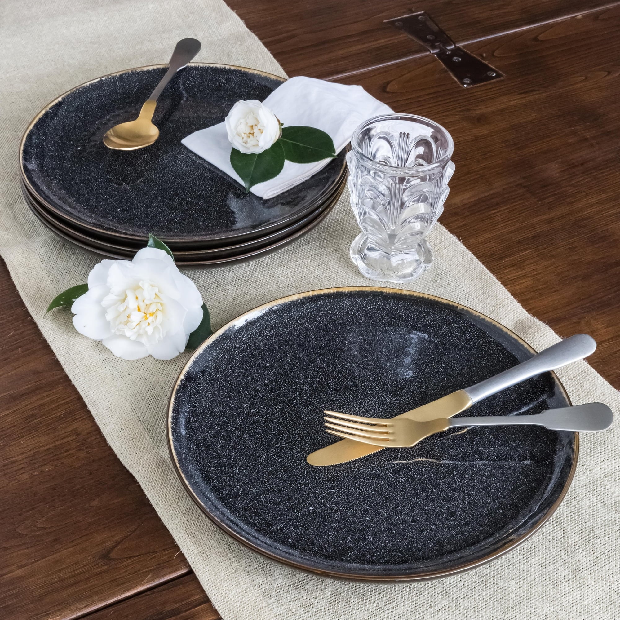 Bed bath and beyond plate set 2025