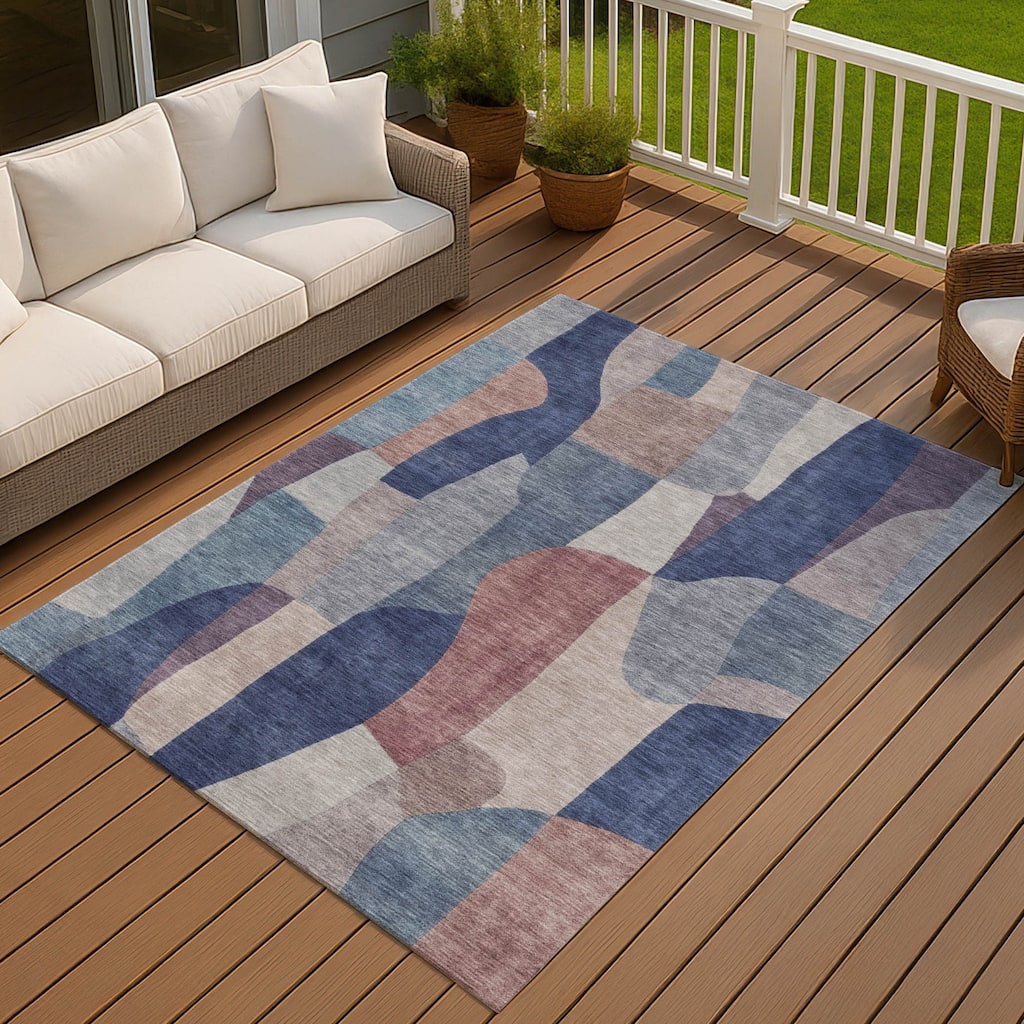 Machine Washable Indoor/ Outdoor Contemporary Layers Chantille Rug