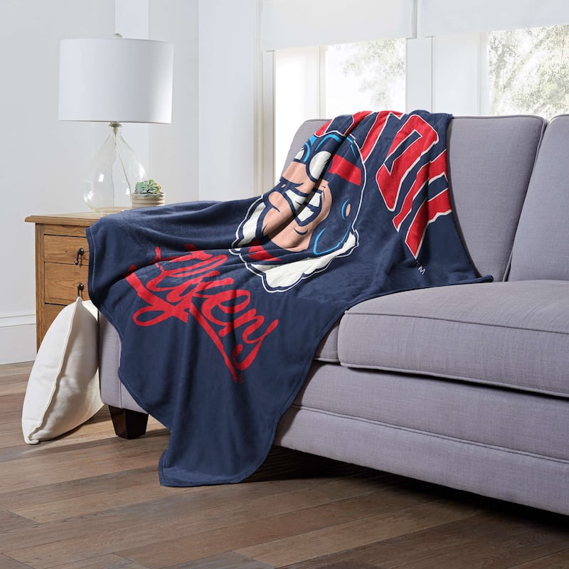 NCAA Atlantic 10 Alumni Silk Touch Throw Blanket
