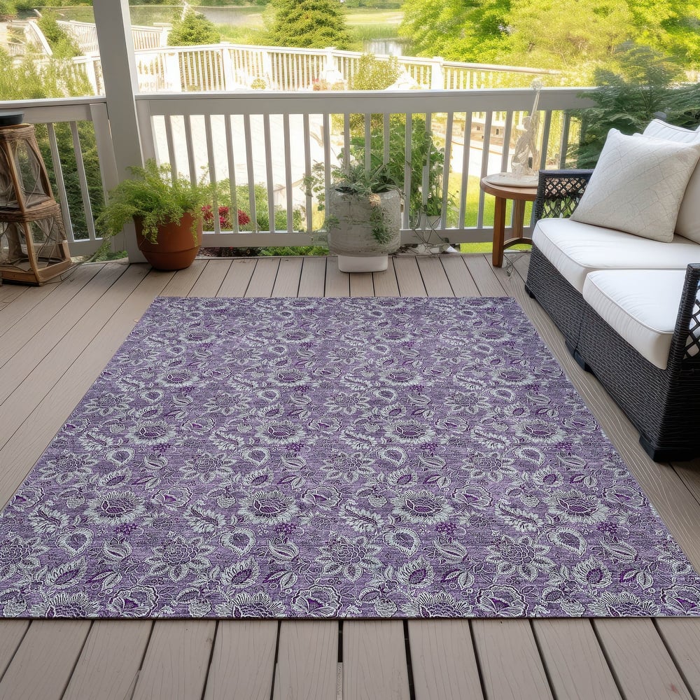 Machine Washable Indoor/ Outdoor Chantille Floral Rug