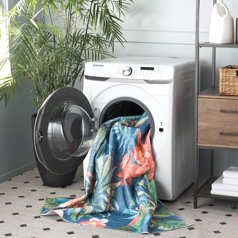 SAFAVIEH Malibu Crina Machine Washable Slip Resistant Rug - 6' Round - Dark Blue/Green