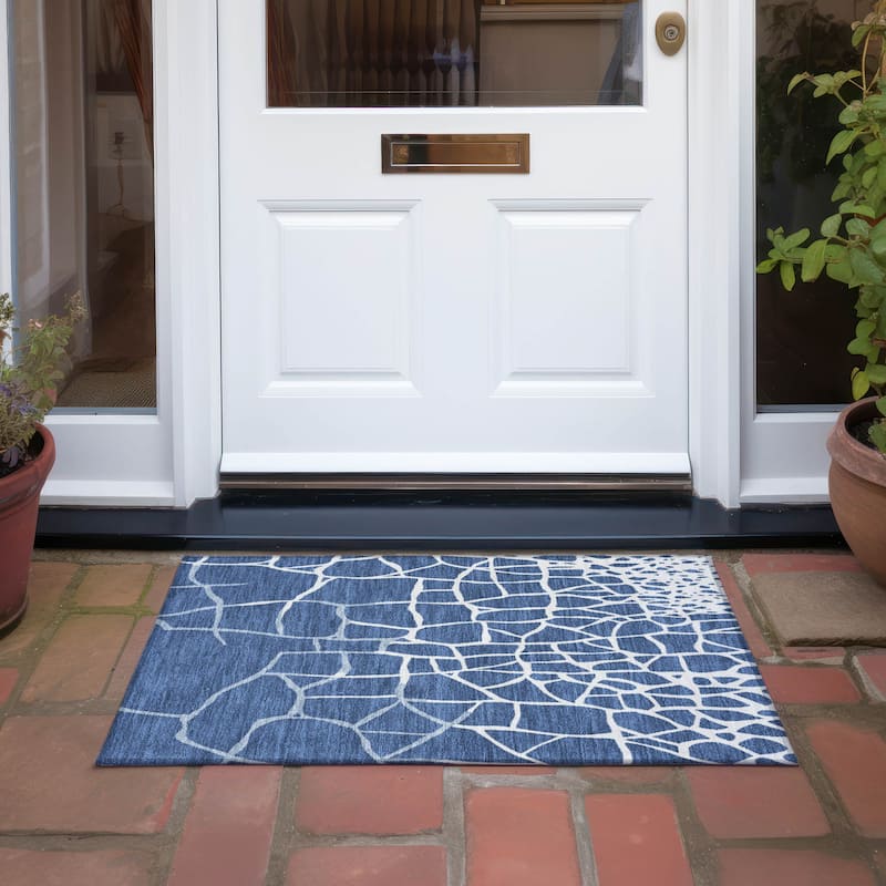 Machine Washable Indoor/ Outdoor Abstract Webby Chantille Rug