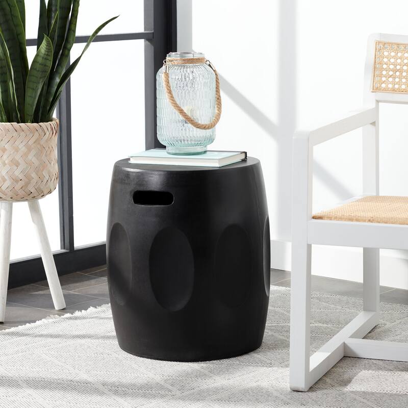 SAFAVIEH Hasmik Indoor/ Outdoor Modern Black Concrete Round Accent Table - 15.7" W x 15.7" L x 17.7" H - 16Wx16Dx18H - Black
