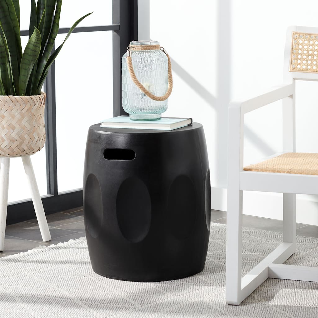 SAFAVIEH Hasmik Indoor/ Outdoor Modern Black Concrete Round Accent Table - 15.7" W x 15.7" L x 17.7" H - 16Wx16Dx18H