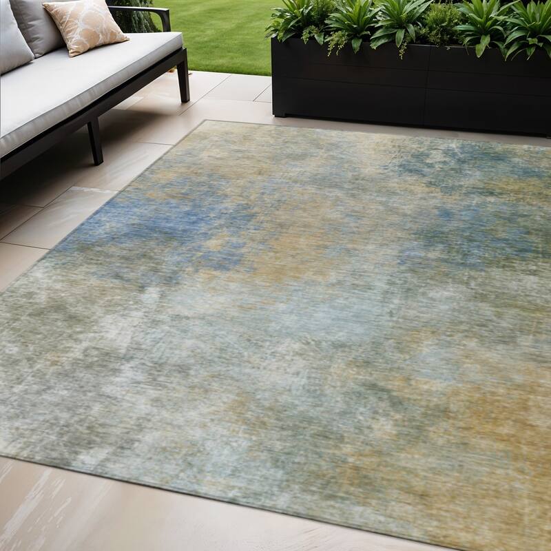 HomeRoots Abstract Transitional Rectangle Outdoor Rug - 5' X 8'
