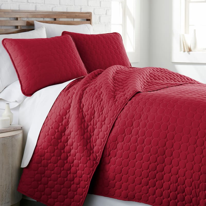 Vilano Ultra-Soft Lightweight 3-piece Quilt and Sham Set - Chilly Pepper - King - Cal King