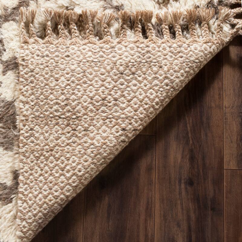 SAFAVIEH Hand-knotted Kenya Phillippa Southwestern Tribal Wool Rug