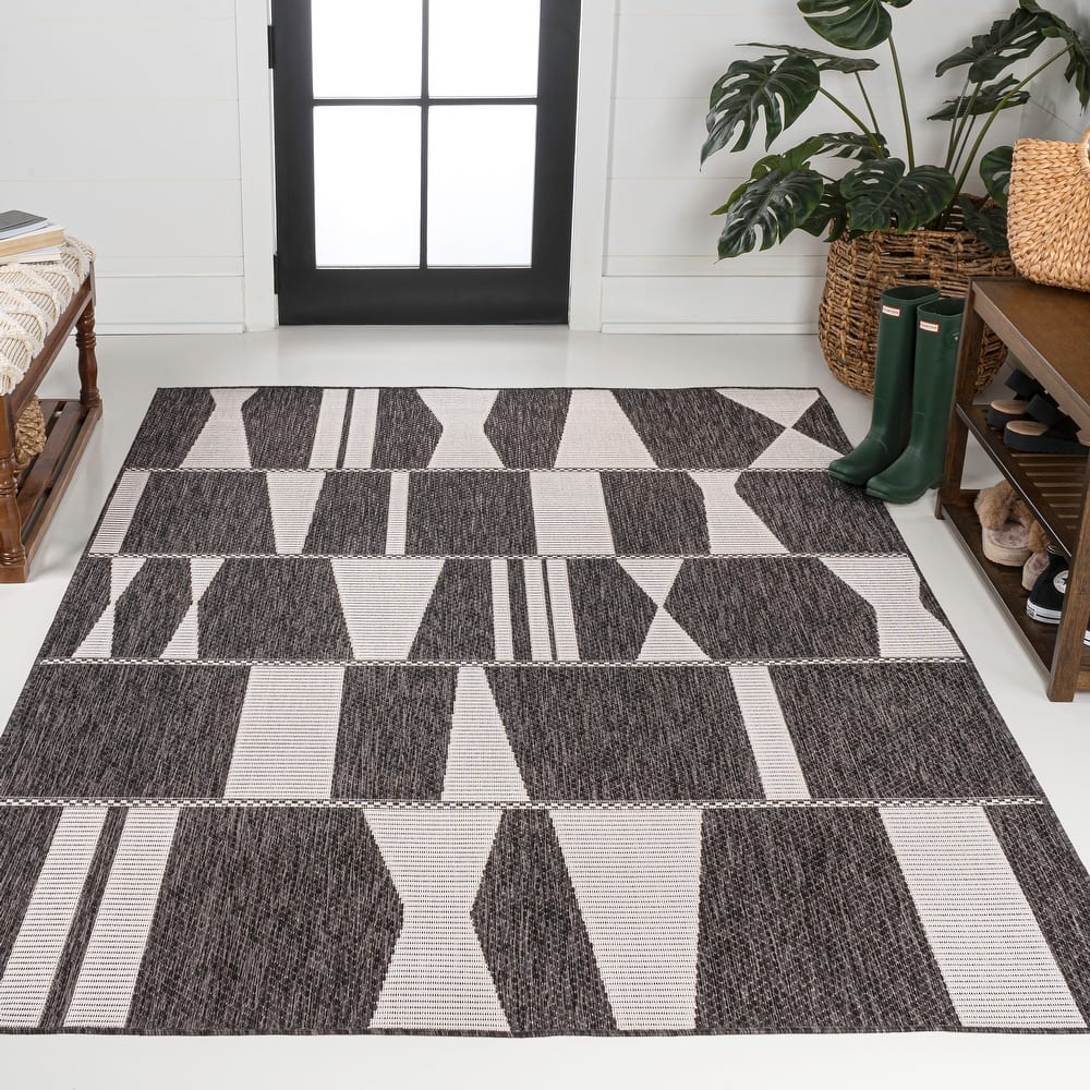 JONATHAN Y Odette Modern Geometric Abstract Two-Tone Indoor/Outdoor Area Rug