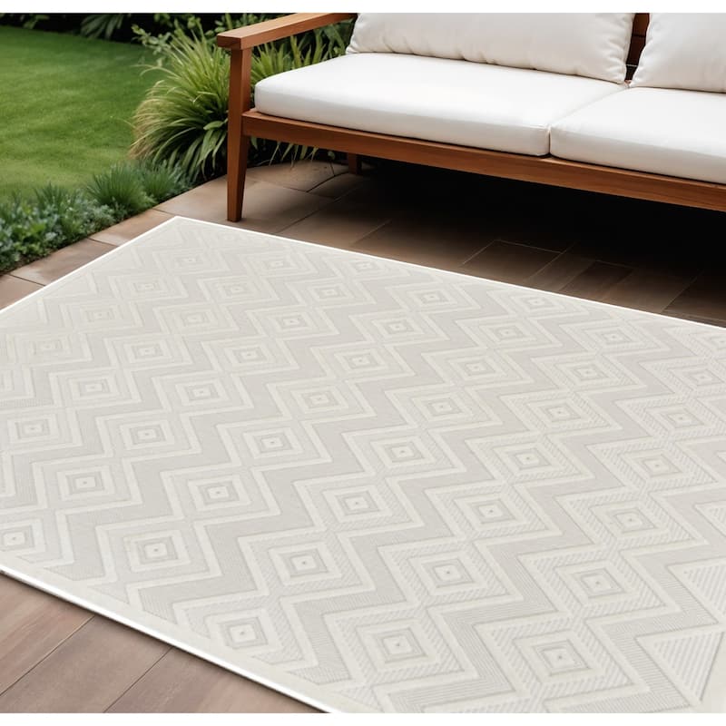HomeRoots Geometric Contemporary Rectangle Outdoor Rug - 12' X 15' - White/Ivory - 12' X 15'
