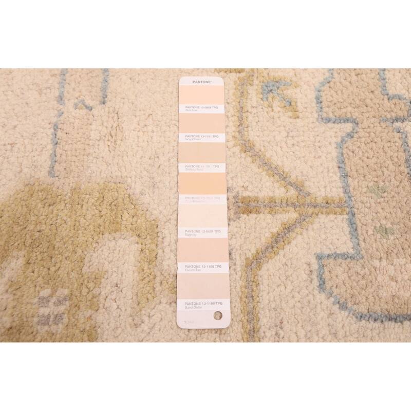 ECARPETGALLERY Hand-knotted Royal Oushak Ivory Wool Rug - 7'11 x 7'11