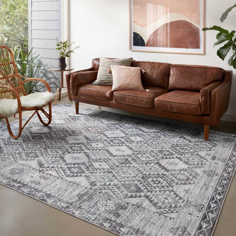 Alexander Home Escalante Southwestern Slate Area Rug - 7' 6" x 9' 6" - Charcoal/ Slate - Runner/Rectangle