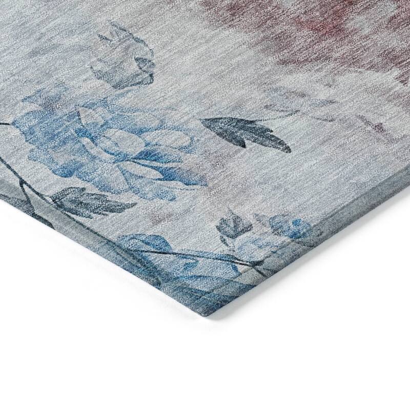 Machine Washable Indoor/ Outdoor Chantille Vanishing Floral Rug