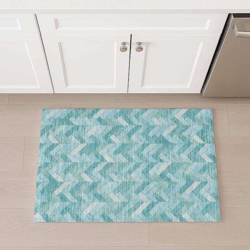 Machine Washable Indoor/ Outdoor Modern Chevron Chantille Rug