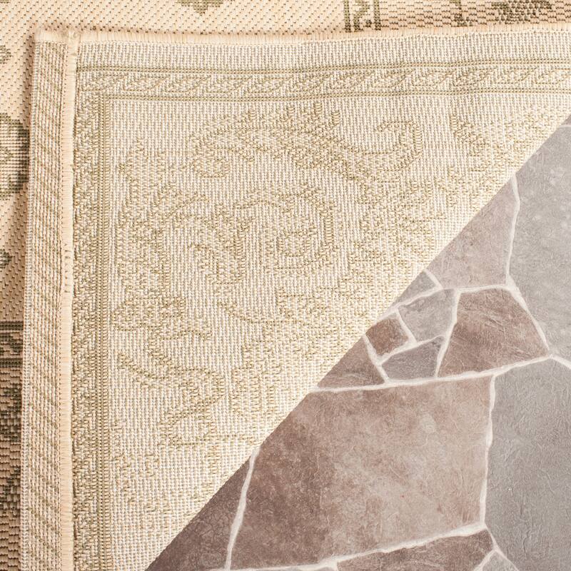 SAFAVIEH Courtyard Beverley Indoor/ Outdoor Waterproof Patio Backyard Rug