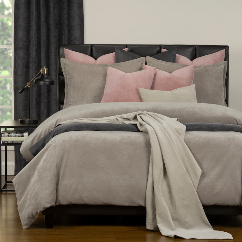 Mixology Padma 7 Piece Duvet Cover and Insert Set