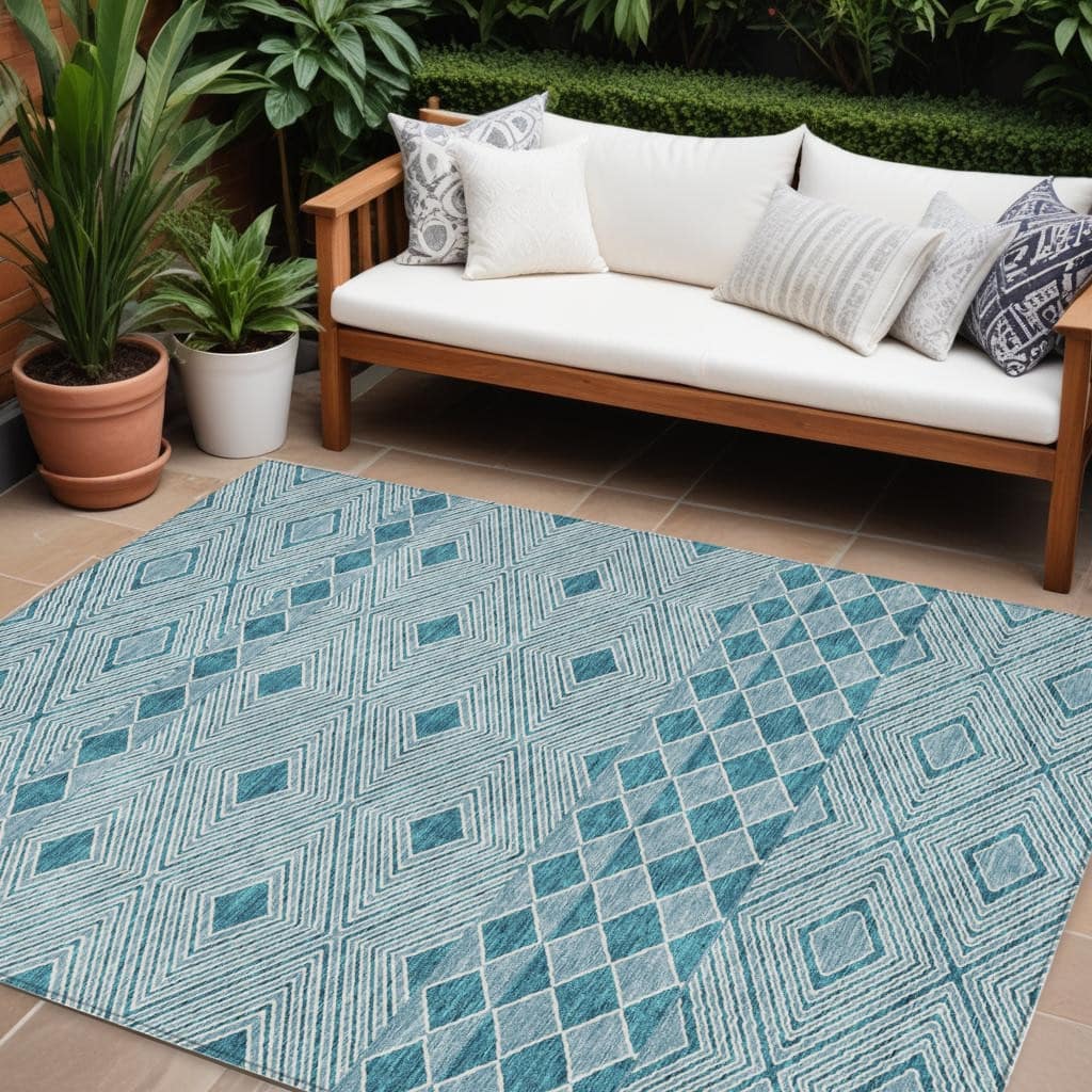 HomeRoots Geometric Transitional Rectangle Outdoor Rug