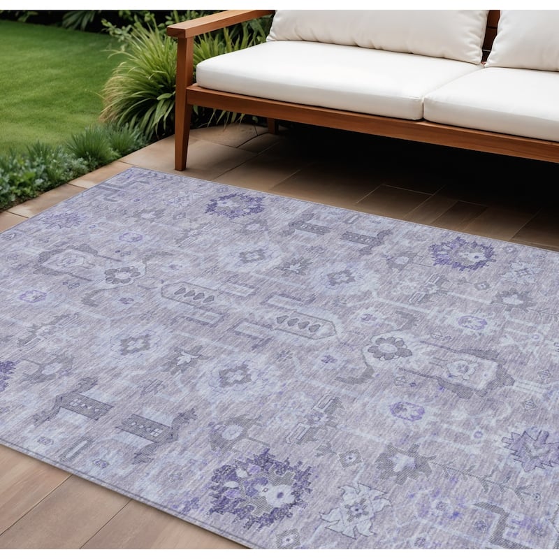 HomeRoots Oriental Traditional Rectangle Outdoor Rug - 10' X 14'