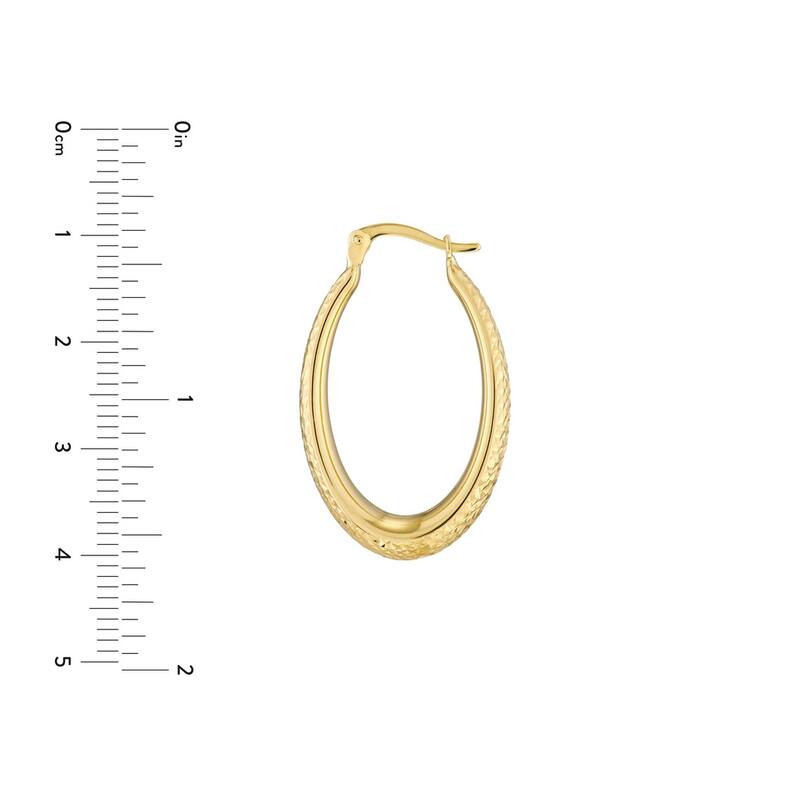 Curata 14k Yellow Gold Graduated 28mm Textured Oval Hoop Earrings