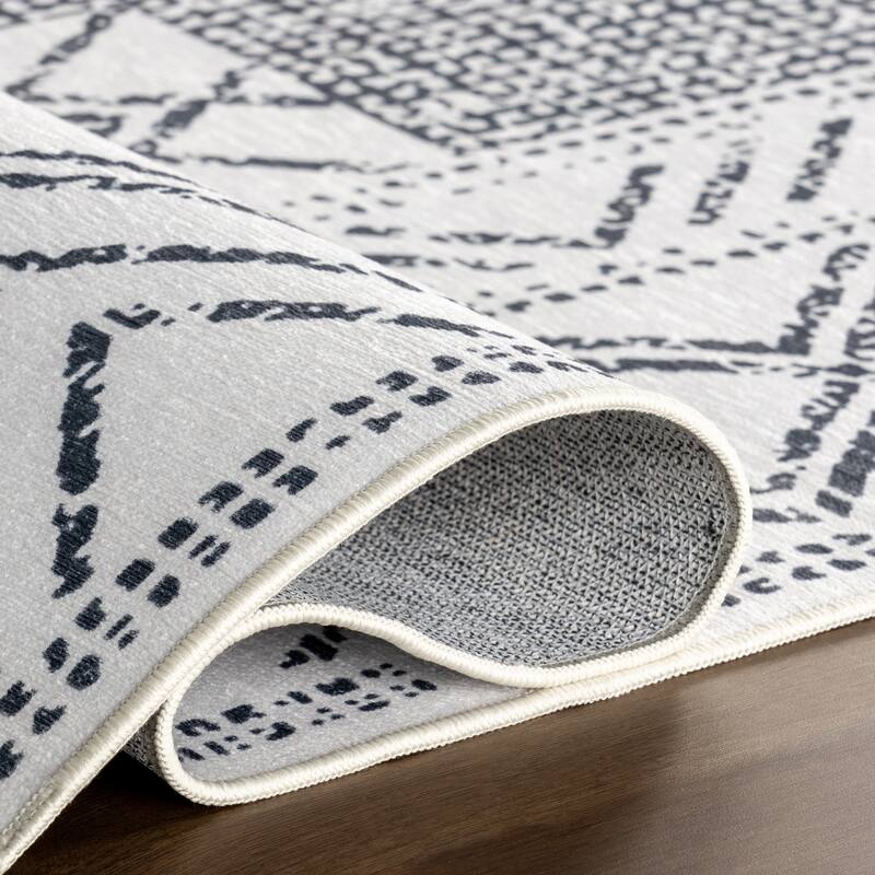 Nuloom Malka SplashGuard Machine Washable Area Rug