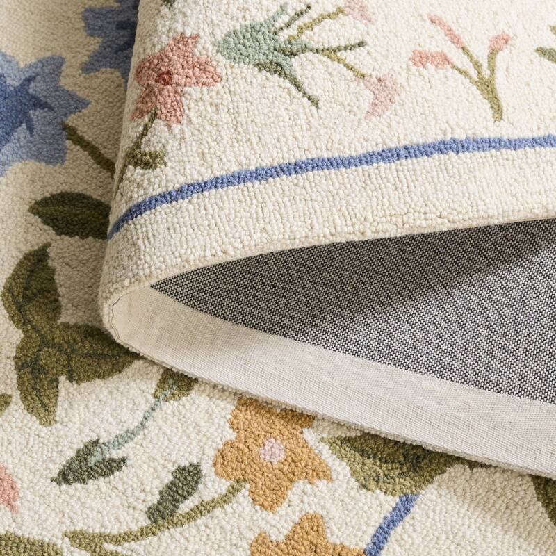 Martha Stewart by SAFAVIEH Handmade Hrvojka Wool Rug