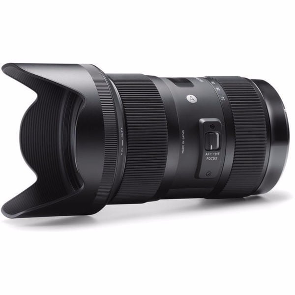 Sigma 18-35mm f/1.8 Lens for Nikon Lens Bundle