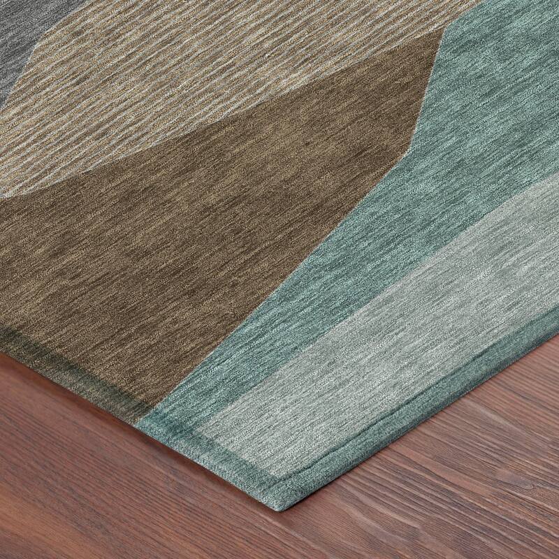 Machine Washable Indoor/ Outdoor Modern Dacono Chantille Rug