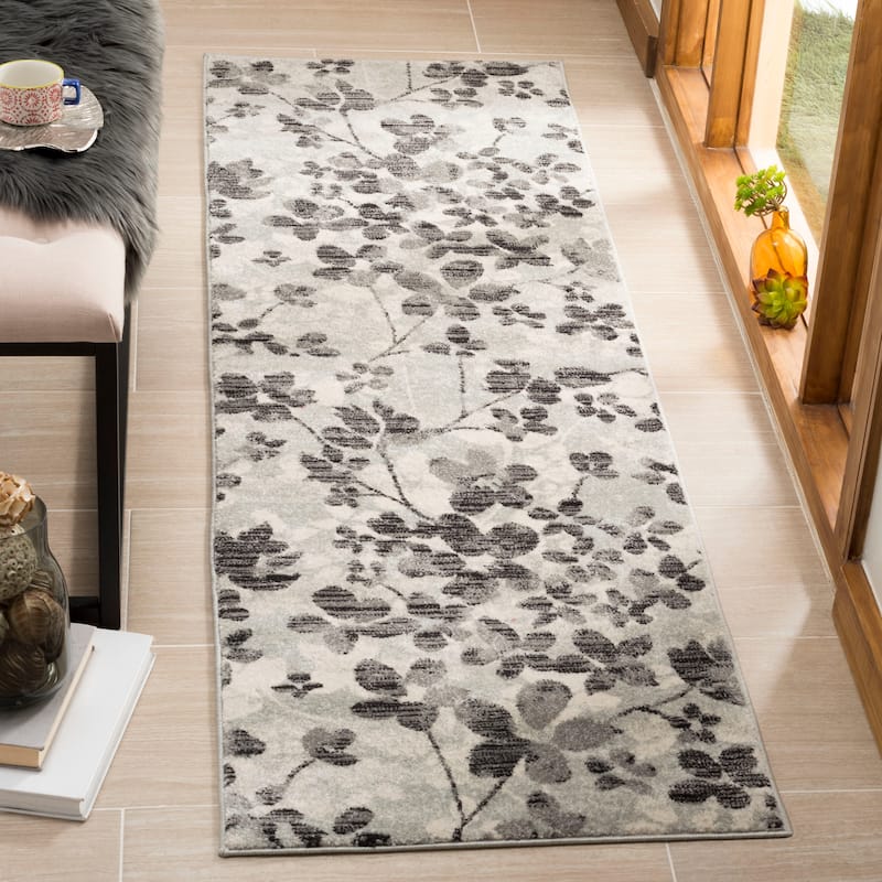 SAFAVIEH Evoke Floral Amale Area Rug - 2'2" x 7' Runner - Grey/Black