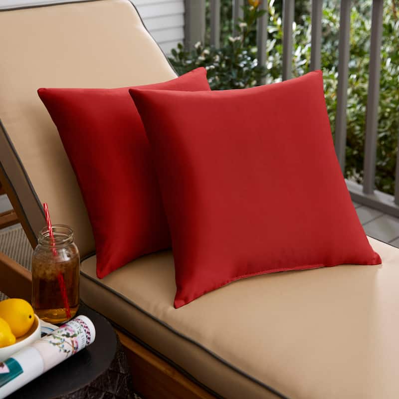 Jockey Red 18-inch Knife-edged Outdoor Pillows with Sunbrella Fabric (Set of 2)