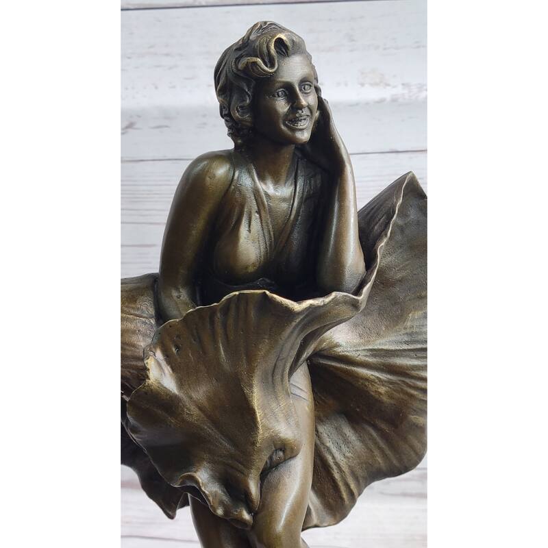 Marilyn Monroe Skirt Blowing Bronze Sculpture Statue Figurine Seven Year Itch