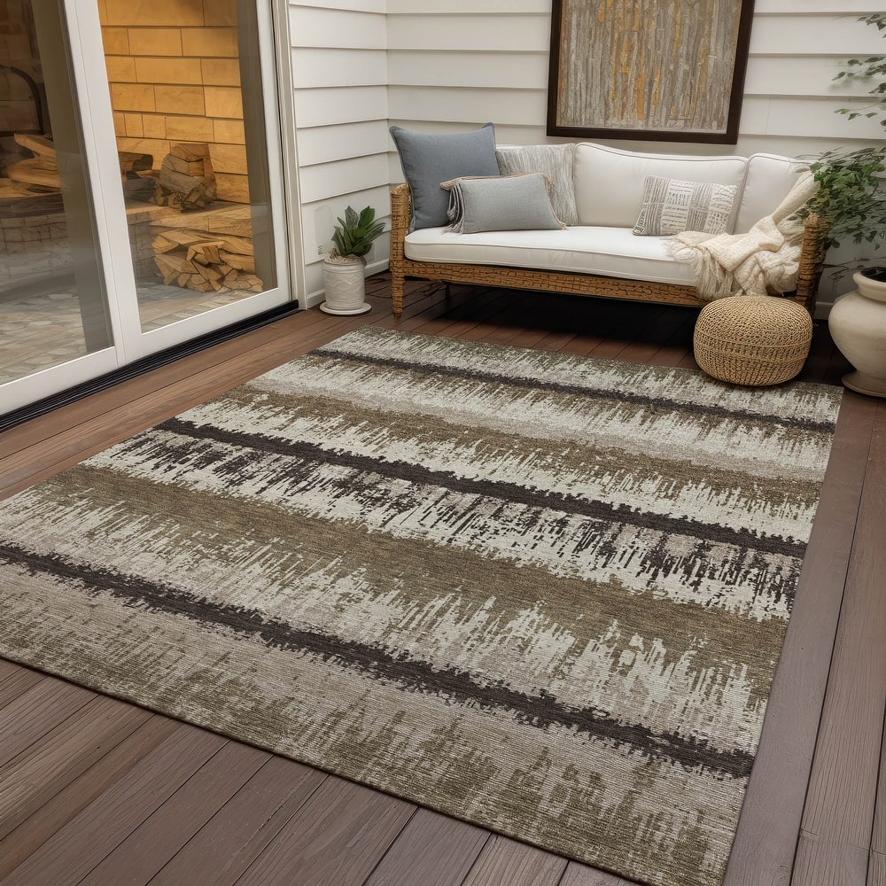 Machine Washable Indoor/ Outdoor Abstract Ombre Chantille Rug