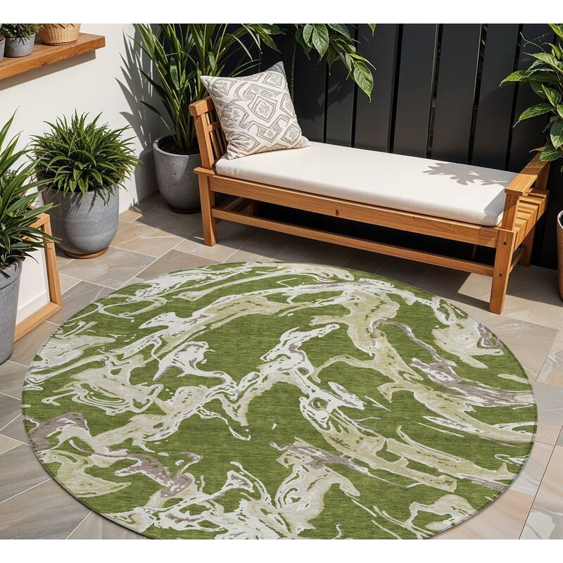 HomeRoots Abstract Transitional Rectangle Outdoor Rug - 8' Round