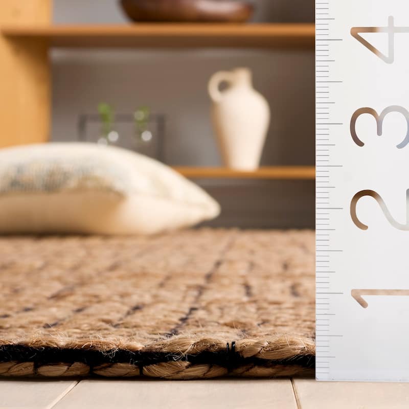 SAFAVIEH Handmade Natural Fiber Haidi Jute Rug