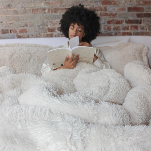 Alaskan Winters® - Coma Inducer® Oversized Comforter - Arctic Wolf