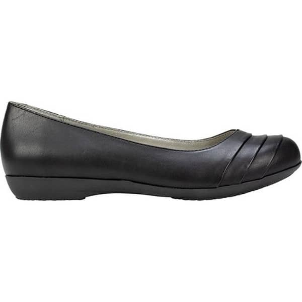 CLIFFS BY WHITE MOUNTAIN Shoes Clara Womens Flat