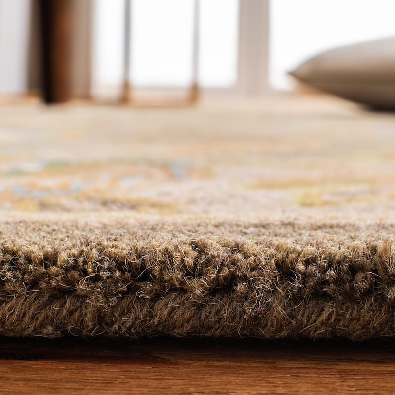 SAFAVIEH Handmade Heritage Triumph Traditional Oriental Wool Rug