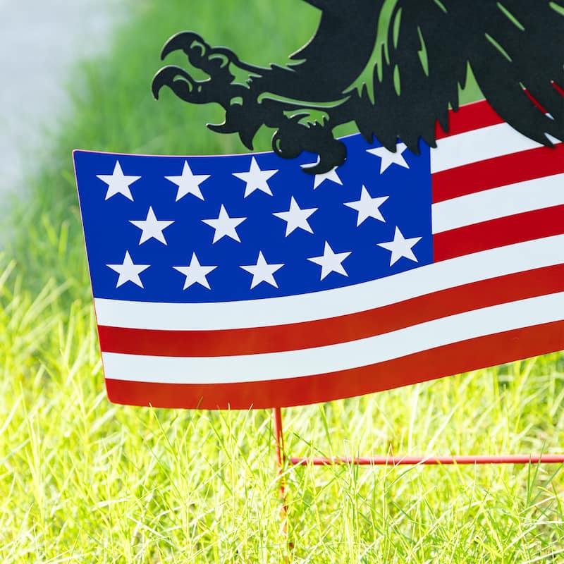 Glitzhome 29.75"H Patriotic/ Americana Metal Eagle Silhouette & Flag Yard Stake