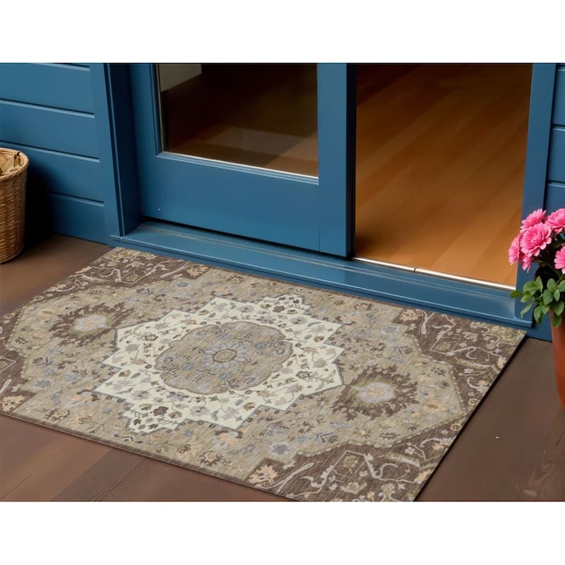 HomeRoots Oriental Traditional Rectangle Outdoor Rug - 3' x 5'