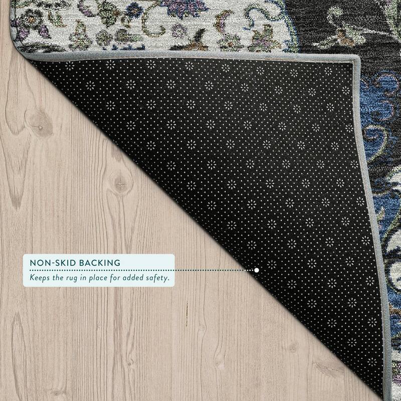 Machine Washable Indoor/ Outdoor Traditional Awaka Chantille Rug